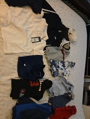 Polo Ralph Lauren Red, Navy & Light Blue Knit Tops (3-Pack) Total Of 12 Items